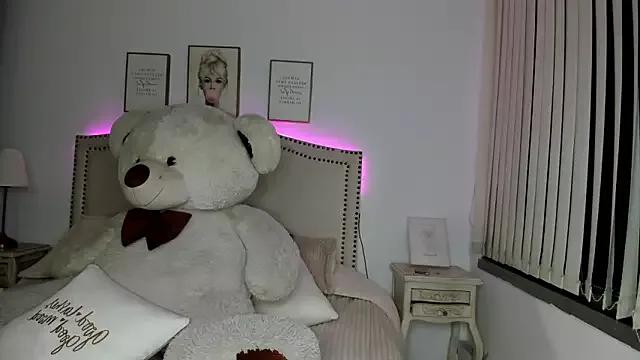 Emilly_Rivera from StripChat is Freechat