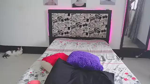 Emily07 from StripChat is Freechat