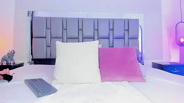 Girls: Stay up-to-date with the new immersive cumshows range and check-out the cutest escorts exhibit their wet clitoris and sweet physiques as they strip off and climax.