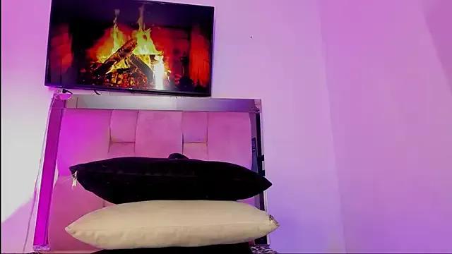 Girls: Stay up-to-date with the new immersive cumshows range and check-out the cutest escorts exhibit their wet clitoris and sweet physiques as they strip off and climax.