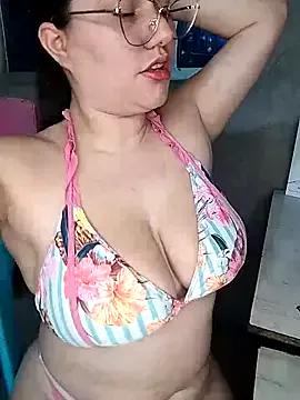emily_roe from StripChat is Freechat