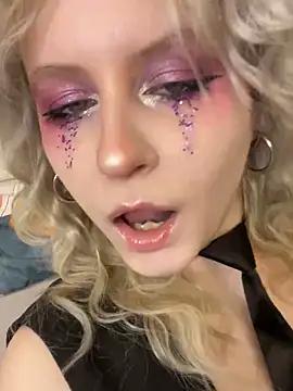 Girls: Stay up-to-date with the new immersive cumshows range and check-out the cutest escorts exhibit their wet clitoris and sweet physiques as they strip off and climax.