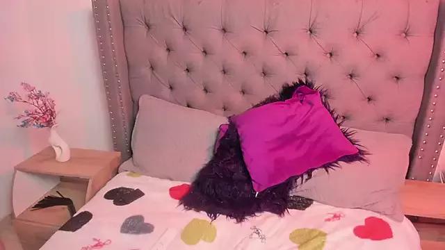 Girls: Stay up-to-date with the new immersive cumshows range and check-out the cutest escorts exhibit their wet clitoris and sweet physiques as they strip off and climax.