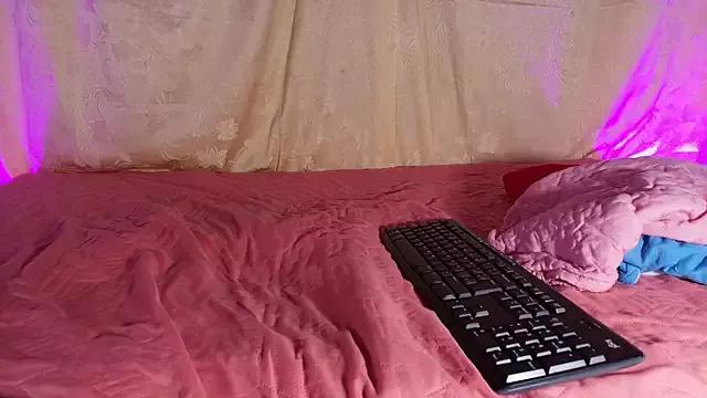 Girls ecstasy: Improve your chatting skills with these steamy streamers, and dive into the immersive world of exposed attraction.