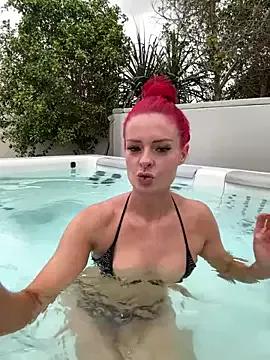 Get enchanted by the vitality and moves of our squirting, brunette and solo webcams. With their steamy costumes and masturbating shows, our gay-couples and nonude cam models are a sight to behold.