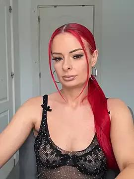 Get enchanted by the vitality and moves of our squirting, brunette and solo webcams. With their steamy costumes and masturbating shows, our gay-couples and nonude cam models are a sight to behold.