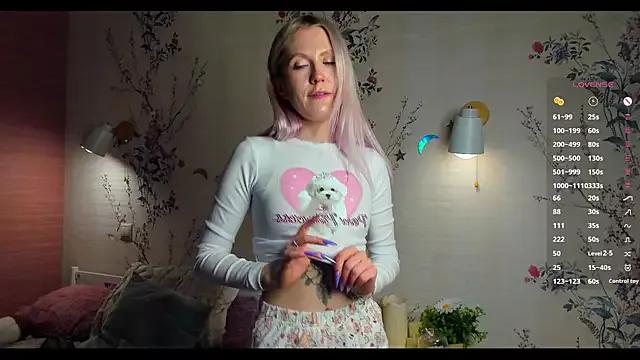 Girls: Stay up-to-date with the new immersive cumshows range and check-out the cutest escorts exhibit their wet clitoris and sweet physiques as they strip off and climax.