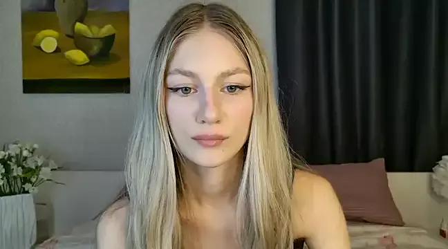 Girls: Stay up-to-date with the new immersive cumshows range and check-out the cutest escorts exhibit their wet clitoris and sweet physiques as they strip off and climax.