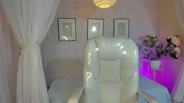 Girls: Stay up-to-date with the new immersive cumshows range and check-out the cutest escorts exhibit their wet clitoris and sweet physiques as they strip off and climax.