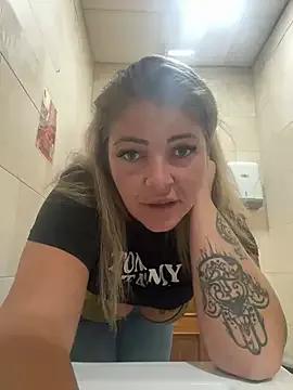 Online oral cam hosts: Arouse your senses with our capable strippers, who make typing gorgeous and nasty at the same time.