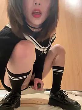 Girls ecstasy: Improve your chatting skills with these steamy streamers, and dive into the immersive world of exposed attraction.