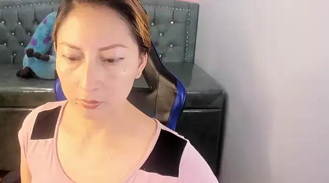 giaddapink_t from StripChat is Freechat