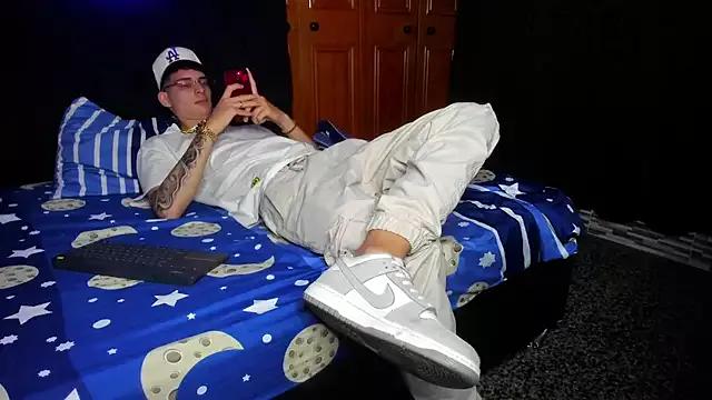 god_drake from StripChat is Freechat