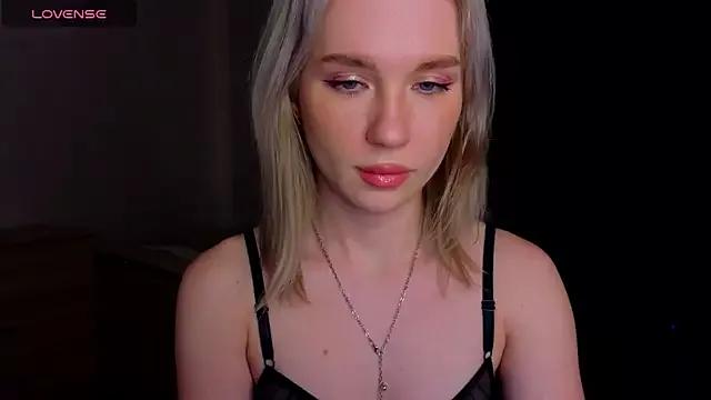 Girls: Stay up-to-date with the new immersive cumshows range and check-out the cutest escorts exhibit their wet clitoris and sweet physiques as they strip off and climax.