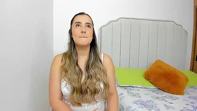 Girls: Stay up-to-date with the new immersive cumshows range and check-out the cutest escorts exhibit their wet clitoris and sweet physiques as they strip off and climax.