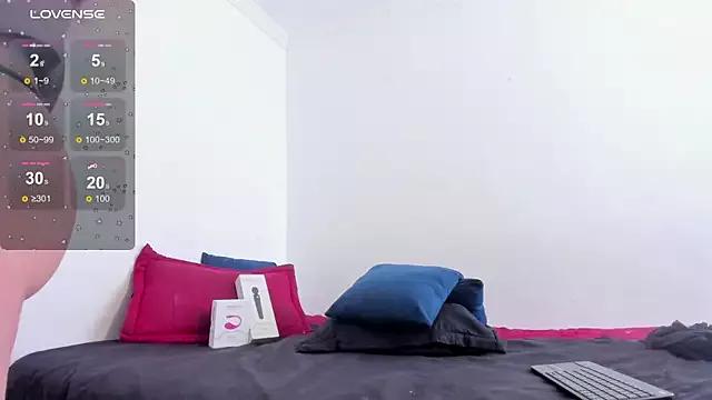 HEAVY_MEGAN from StripChat is Freechat