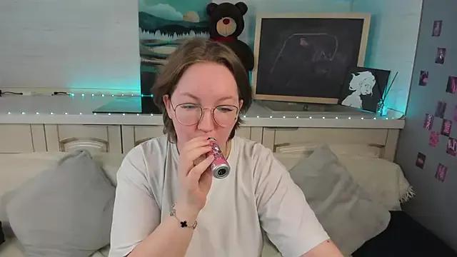Heidi_Rios from StripChat is Freechat