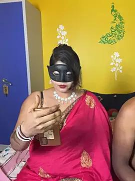 Get enchanted by the vitality and moves of our squirting, brunette and solo webcams. With their steamy costumes and masturbating shows, our gay-couples and nonude cam models are a sight to behold.