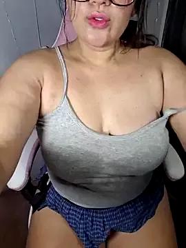 Girls: Stay up-to-date with the new immersive cumshows range and check-out the cutest escorts exhibit their wet clitoris and sweet physiques as they strip off and climax.