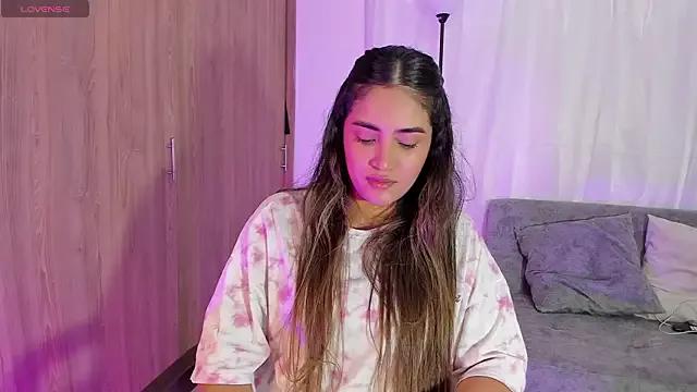 Isa_squirt1 from StripChat is Freechat
