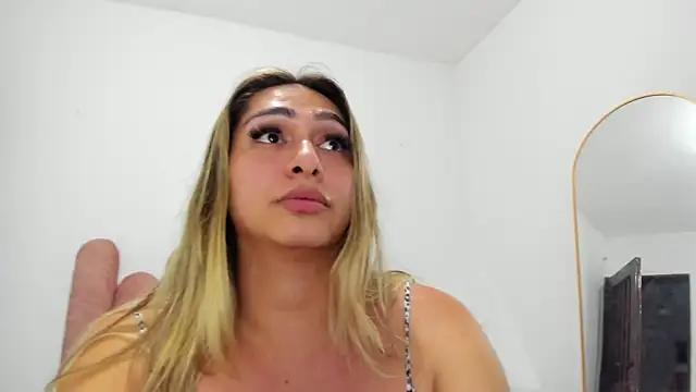 Girls: Stay up-to-date with the new immersive cumshows range and check-out the cutest escorts exhibit their wet clitoris and sweet physiques as they strip off and climax.