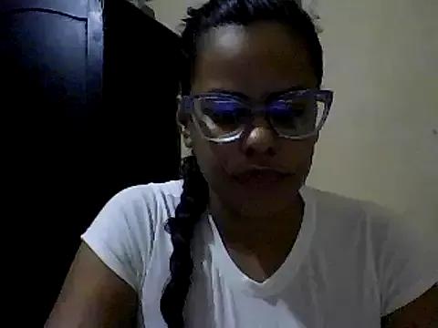 Isha_violeta from StripChat is Freechat