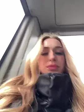 Jackie_White_ from StripChat is Freechat