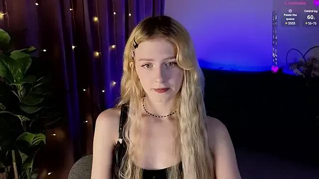 Girls: Stay up-to-date with the new immersive cumshows range and check-out the cutest escorts exhibit their wet clitoris and sweet physiques as they strip off and climax.