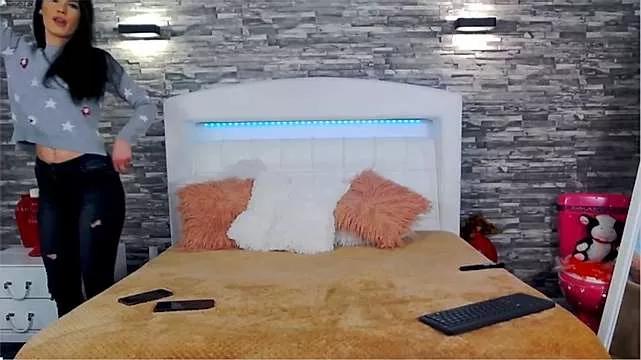 Girls ecstasy: Improve your chatting skills with these steamy streamers, and dive into the immersive world of exposed attraction.