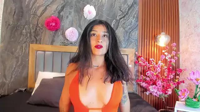 Julieth_Brownn from StripChat is Freechat