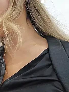 Karen_San_Miguel from StripChat is Freechat