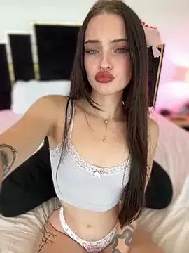 Photos of KarissaChantelle from StripChat is Freechat