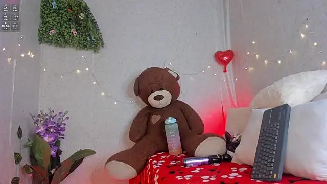Girls: Stay up-to-date with the new immersive cumshows range and check-out the cutest escorts exhibit their wet clitoris and sweet physiques as they strip off and climax.