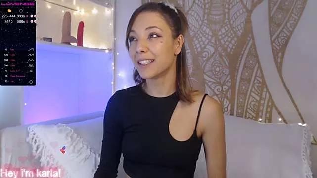 Girls: Stay up-to-date with the new immersive cumshows range and check-out the cutest escorts exhibit their wet clitoris and sweet physiques as they strip off and climax.