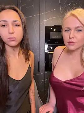 Get enchanted by the vitality and moves of our squirting, brunette and solo webcams. With their steamy costumes and masturbating shows, our gay-couples and nonude cam models are a sight to behold.
