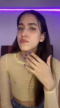Kiara-Cute from StripChat is Freechat