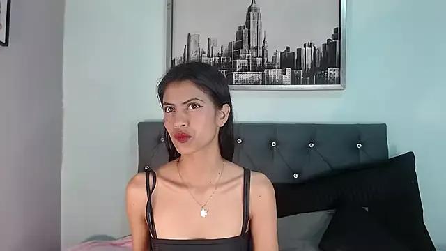 Kitty_gh1 from StripChat is Freechat