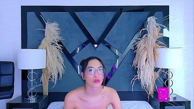 KylieWhite from StripChat is Freechat