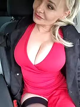 Girls ecstasy: Improve your chatting skills with these steamy streamers, and dive into the immersive world of exposed attraction.
