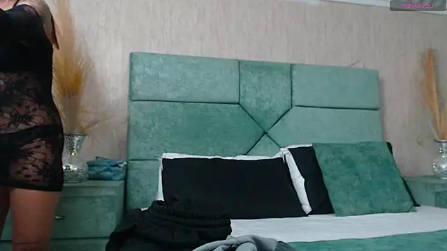 LaraKroff from StripChat
