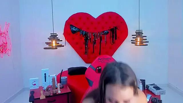 LAURAA_FOXX from StripChat is Freechat