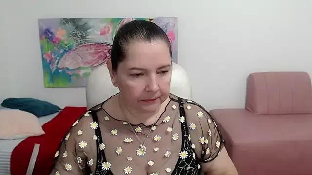 leonela_69 from StripChat is Freechat