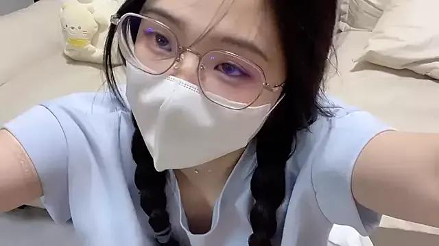 Photos of LHeart from StripChat is Freechat