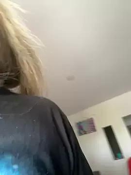 Lilybaudinx96 from StripChat