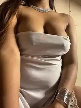 Photos of Lisa_richards from StripChat is Freechat