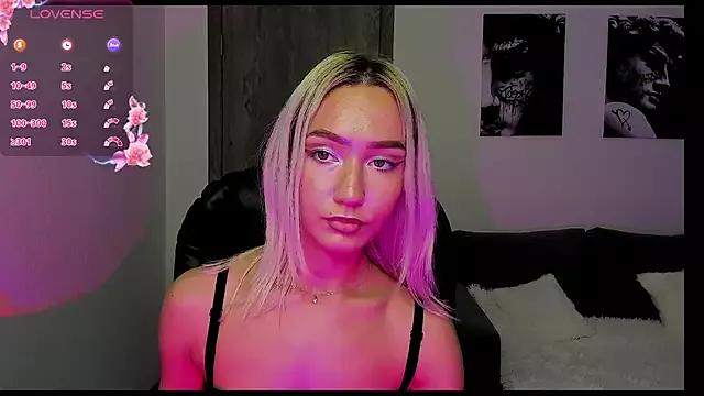 Girls: Stay up-to-date with the new immersive cumshows range and check-out the cutest escorts exhibit their wet clitoris and sweet physiques as they strip off and climax.