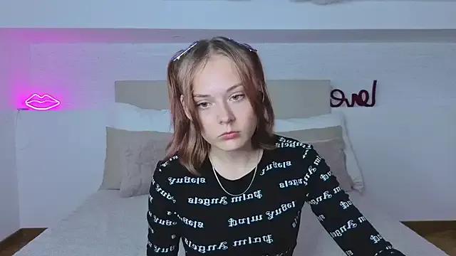 Little_fox1_ from StripChat is Freechat
