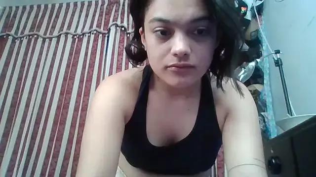 littlemelii from StripChat is Freechat