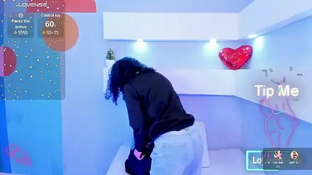LizRose9 from StripChat is Freechat