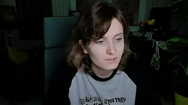 LolaAsmus from StripChat is Freechat